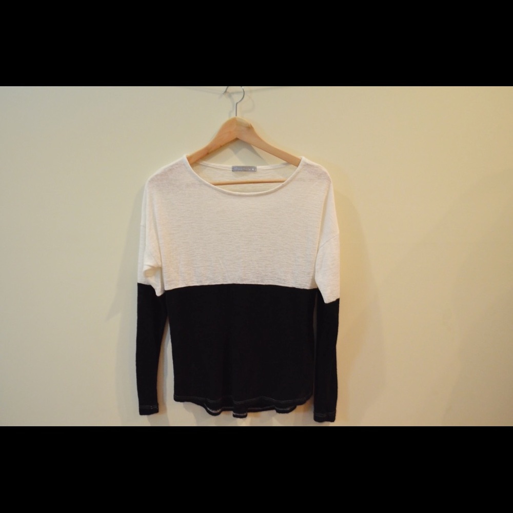 Black white sweater